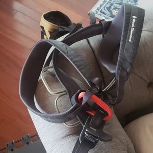 Climbing belt and dust bag